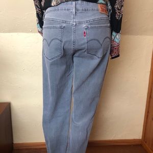 Levi’s 711 Skinny Jeans